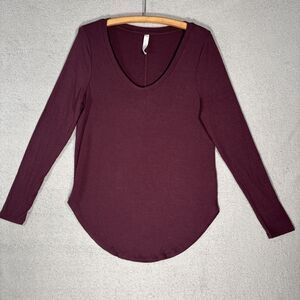 Athleta Women's‎ Size M Long Sleeve Shirt Hi-Low Hem Athleisure Basic Minimalist